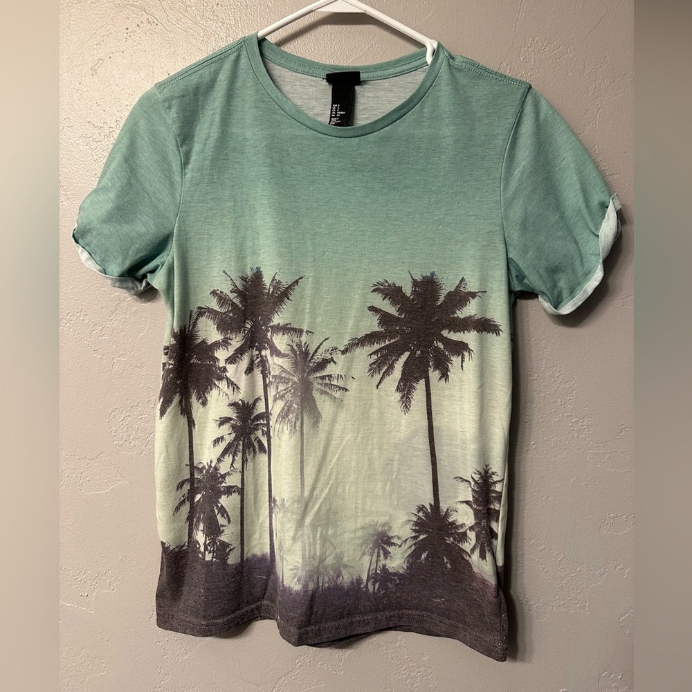 H&M Small Ombré Palm Graphic Tee